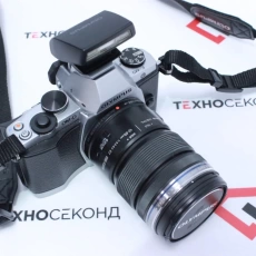 Беззеркальный фотоаппарат Olympus OM-D E-M5 Kit 12-50mm (Полный комплект)