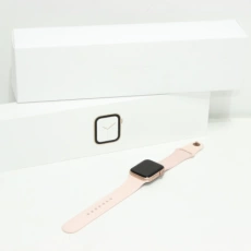 Умные часы Apple Watch Series 4 40 мм