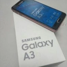 Смартфон Samsung Galaxy A3 полный комплект